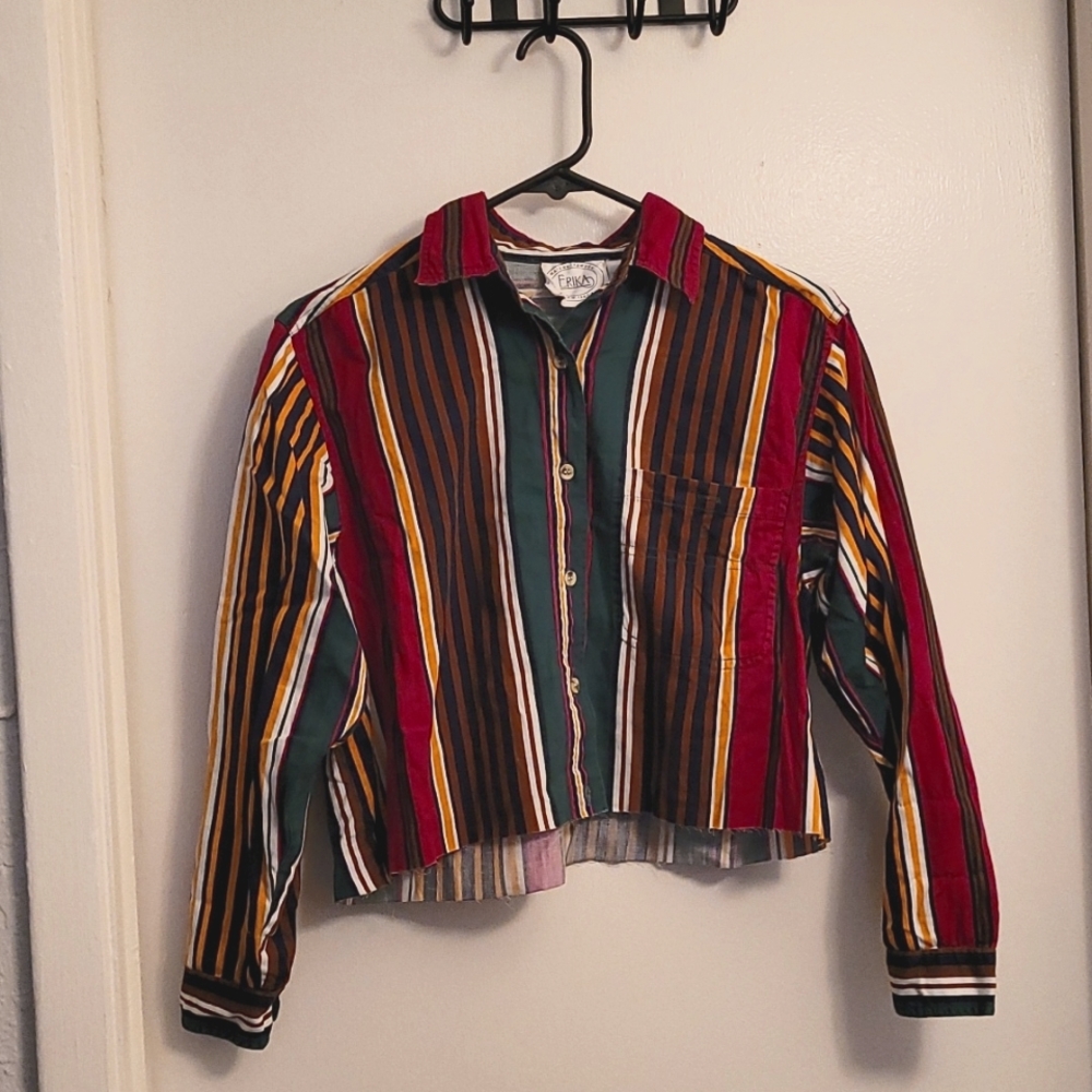 M womens cropped button up